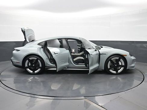 Used 2025 Porsche Taycan 4S image 34