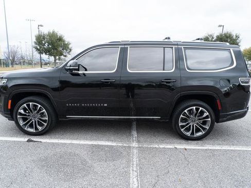 Used 2022 Jeep Grand Wagoneer Series III w/ Rear Seat Video Group 1 image 6