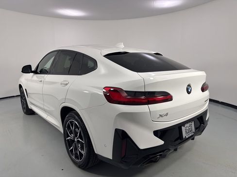 Certified 2024 BMW X4 xDrive30i w/ Premium Package image 5