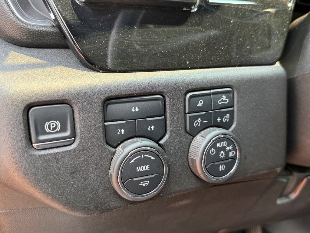Used 2025 Chevrolet Silverado 2500 LT w/ Safety Package AWD/4WD image 13