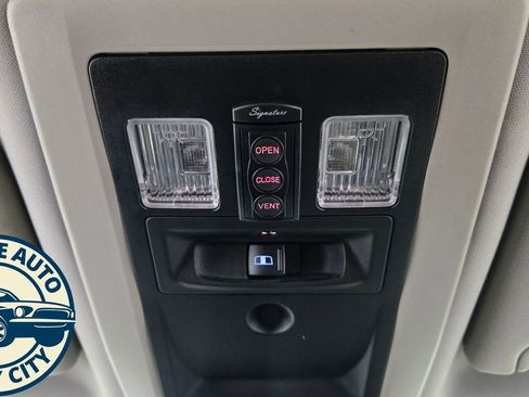 Used 2018 RAM 2500 Big Horn image 25