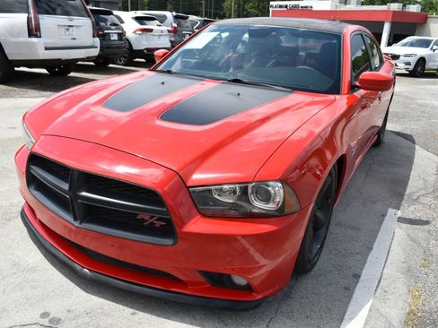 Used 2014 Dodge Charger R/T RWD image 2