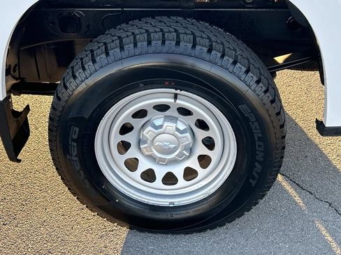 Used 2022 Chevrolet Silverado 1500 W/T w/ WT Value Package image 16