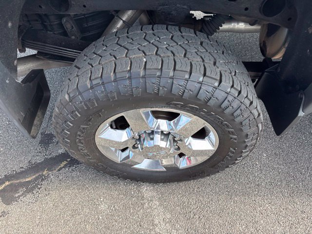 Used 2015 GMC Sierra 2500 SLE w/ SLE Preferred Package AWD/4WD image 9