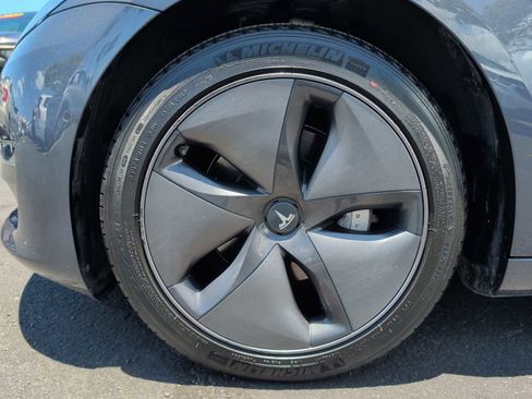 Used 2019 Tesla Model 3 Long Range RWD image 18