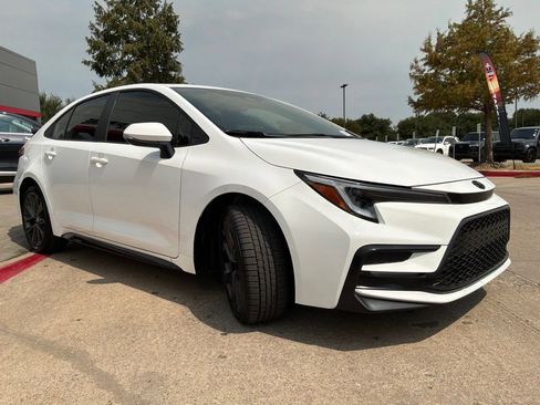 Used 2026 Toyota Corolla XSE FWD image 4