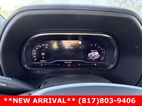 Used 2022 GMC Yukon SLT w/ SLT Premium Package image 12