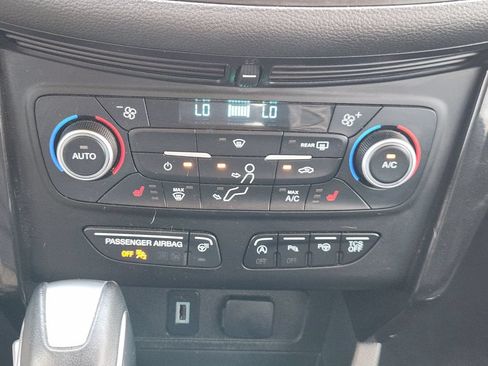 Used 2019 Ford Escape Titanium FWD image 19