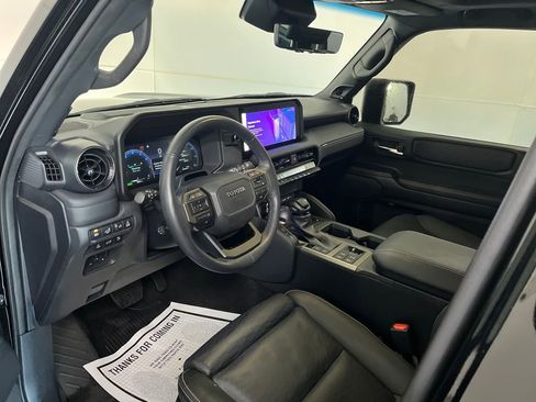 Used 2024 Toyota Land Cruiser image 25
