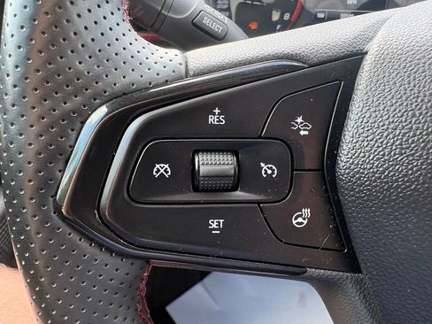 Used 2024 Chevrolet Trax RS w/ Driver Confidence Package FWD image 5