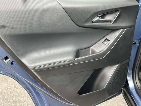 Used 2025 Chevrolet Equinox LT w/ Midnight Edition image 12