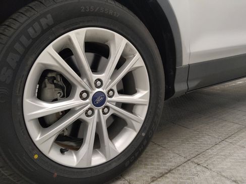 Used 2017 Ford Escape SE FWD image 31
