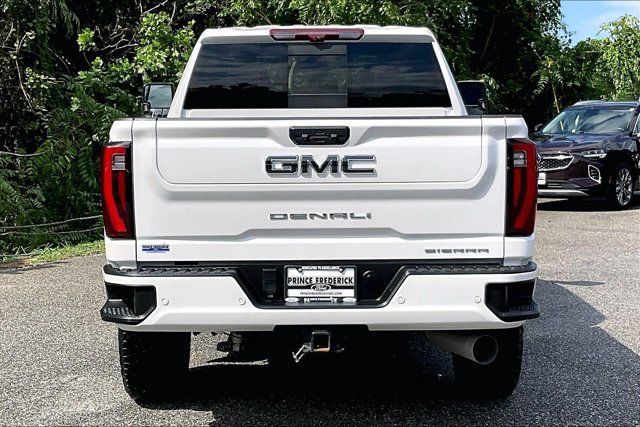 Used 2025 GMC Sierra 2500 Denali Ultimate AWD/4WD image 4