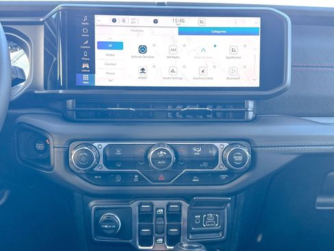 Used 2024 Jeep Wrangler Unlimited Rubicon image 27