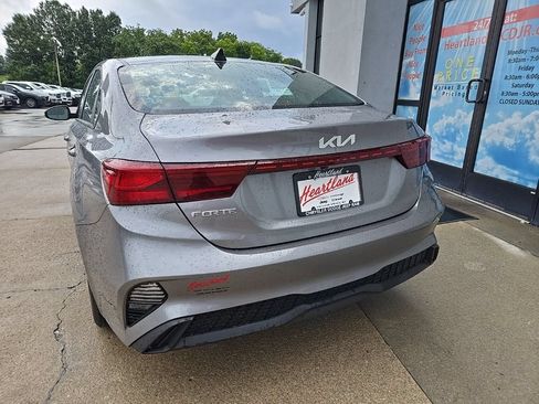 Used 2024 Kia Forte LXS w/ LXS Technology Package FWD image 9