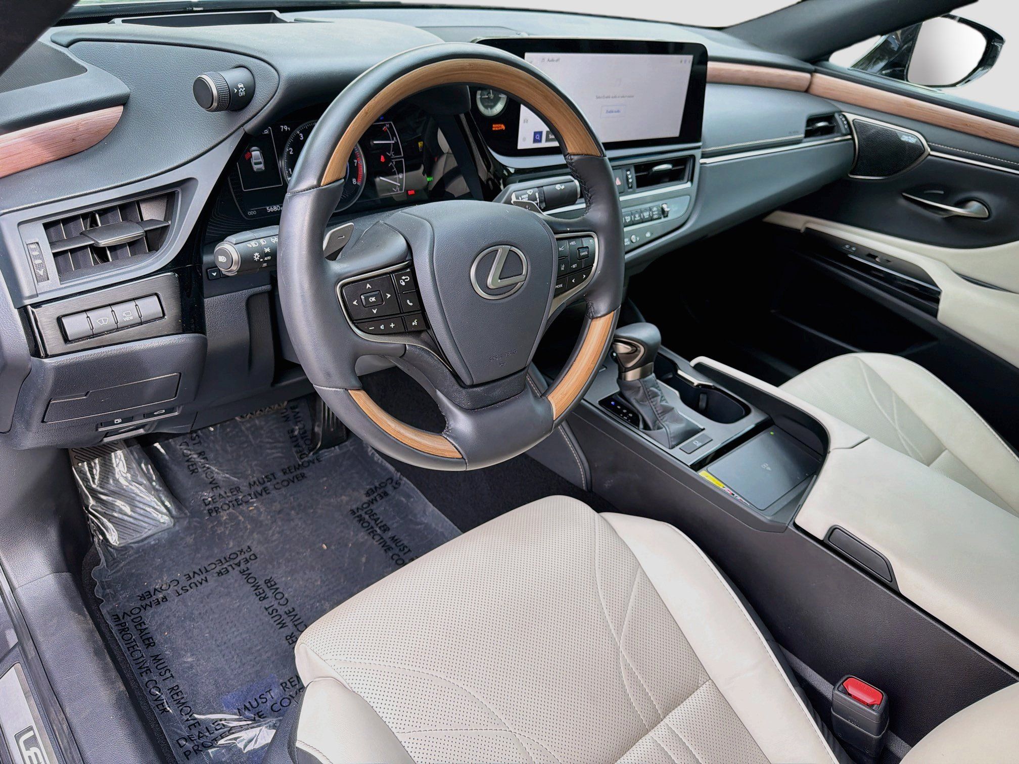 Used 2025 Lexus ES 350 w/ Luxury Package FWD image 9