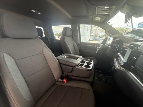 Used 2024 Chevrolet Silverado 1500 LT AWD/4WD image 31