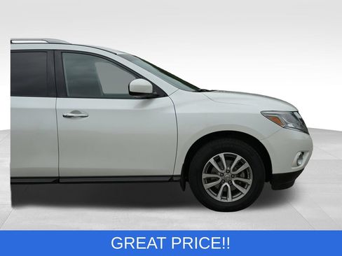 Used 2015 Nissan Pathfinder SV FWD image 14