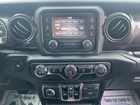 Used 2019 Jeep Wrangler Unlimited Sport image 21