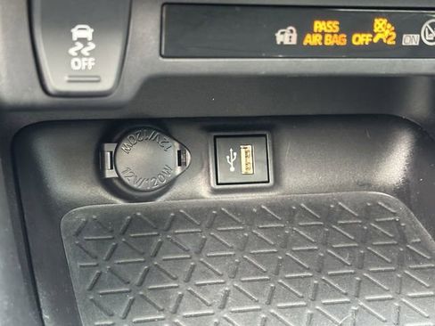 Certified 2024 Toyota RAV4 XLE Premium AWD/4WD image 20