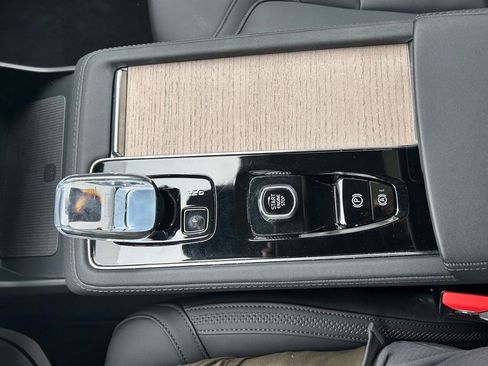 Certified 2025 Volvo XC90 B5 Plus image 26