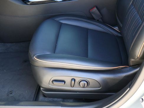 Used 2025 Buick Envista Avenir image 16