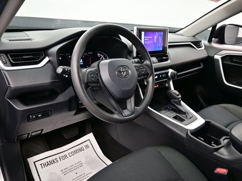 Used 2024 Toyota RAV4 LE AWD/4WD image 12
