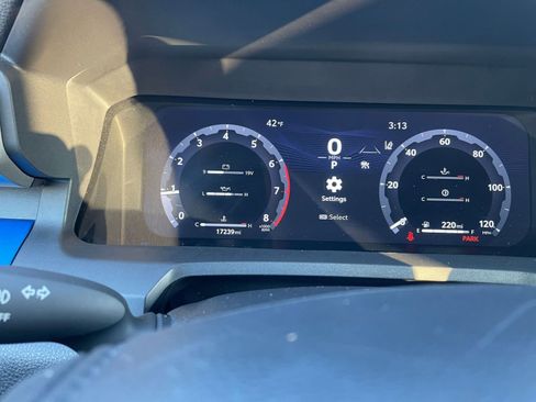 Used 2025 Toyota Tacoma TRD Off-Road image 39