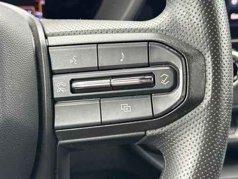 Used 2023 Chevrolet Colorado Trail Boss w/ Technology Package image 37