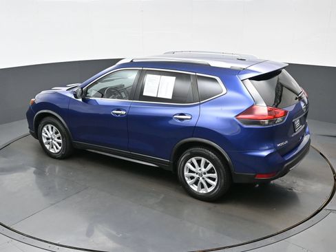 Used 2018 Nissan Rogue SV FWD image 35