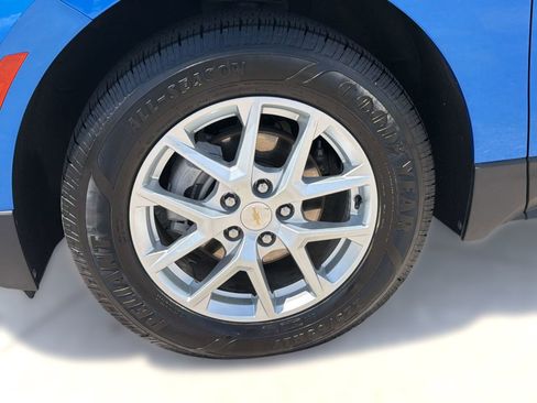 Used 2024 Chevrolet Equinox LS w/ LS Convenience Package FWD image 12