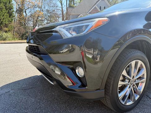 Used 2017 Toyota RAV4 Limited image 33