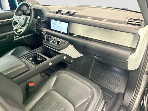 Used 2022 Land Rover Defender 110 X-Dynamic HSE AWD/4WD image 16