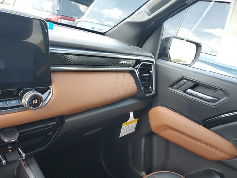 New 2026 GMC Canyon AT4 AWD/4WD image 26
