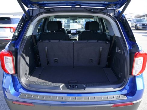 Used 2021 Ford Explorer XLT image 27