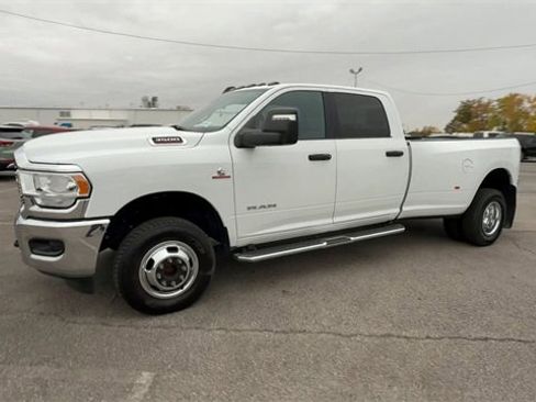 Used 2024 RAM 3500 Big Horn image 4