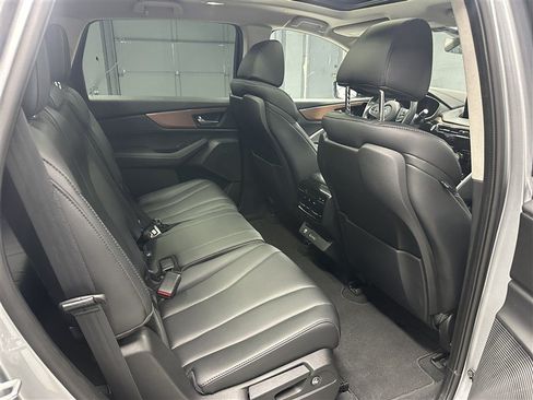 Used 2022 Acura MDX SH-AWD image 7