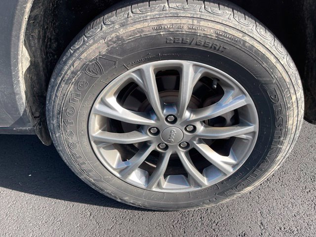 Used 2022 Jeep Cherokee Latitude Lux AWD/4WD image 11