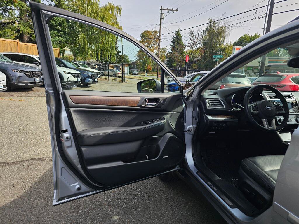 Used 2016 Subaru Outback 2.5i Limited AWD/4WD image 19