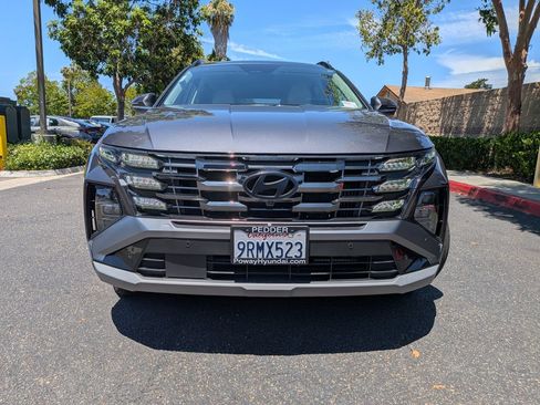 Used 2025 Hyundai Tucson Limited AWD/4WD image 3