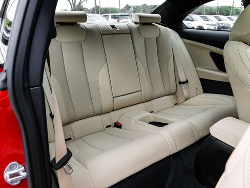 Used 2024 BMW 230i Coupe w/ Premium Package RWD image 37