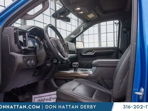 Used 2023 Chevrolet Silverado 1500 RST AWD/4WD image 3