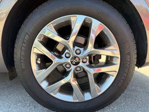 Used 2019 Kia Sorento SX FWD image 10