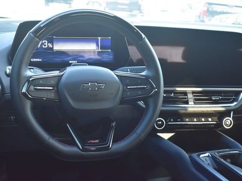 Used 2024 Chevrolet Equinox EV RS AWD/4WD image 19