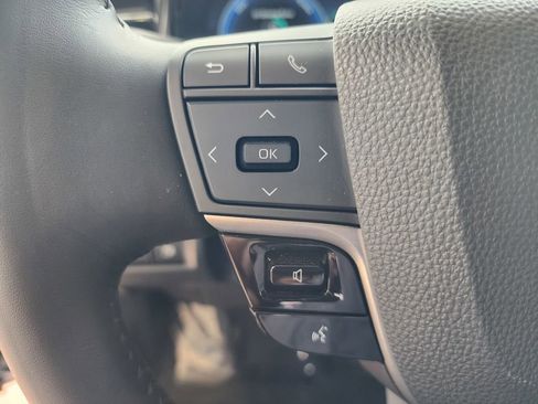 Used 2025 Toyota Camry XSE image 18