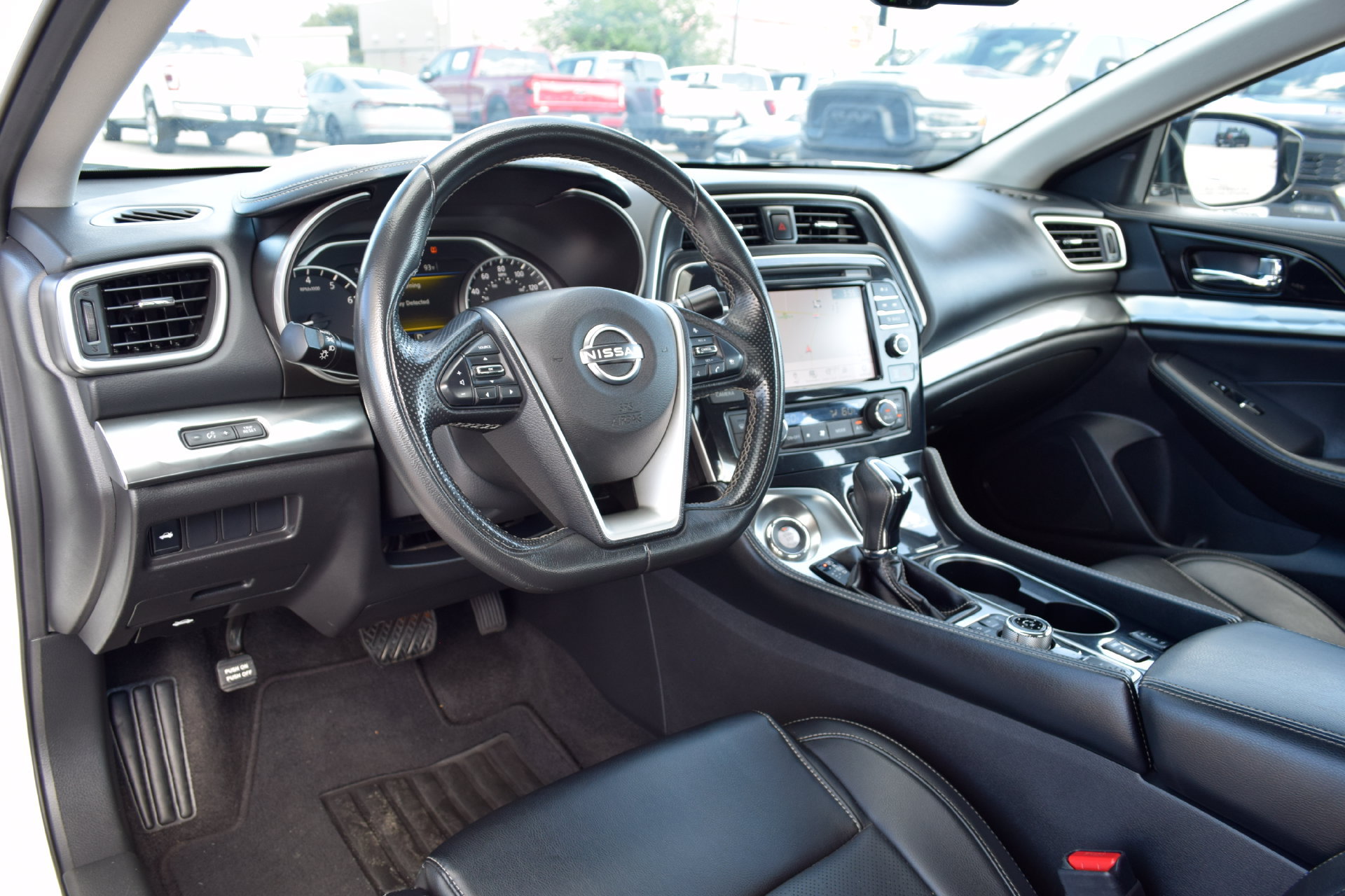 Used 2023 Nissan Maxima SV w/ Floor Mat Group FWD image 15