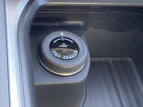 New 2026 Ford Expedition Active image 19