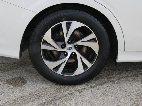 Used 2021 Subaru Legacy Premium image 32