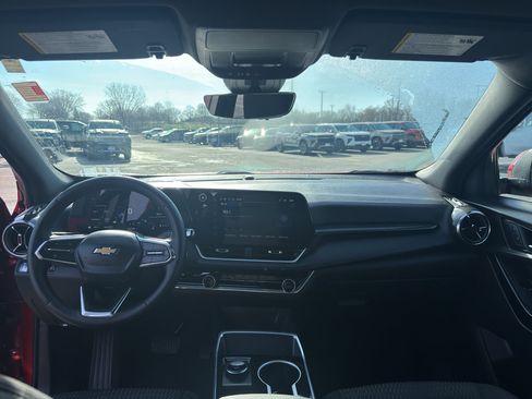 Used 2026 Chevrolet Equinox LT w/ Safety and Technology Package image 28