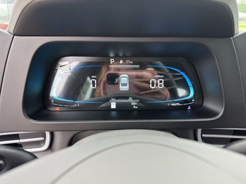 New 2026 Hyundai Elantra SE FWD image 17